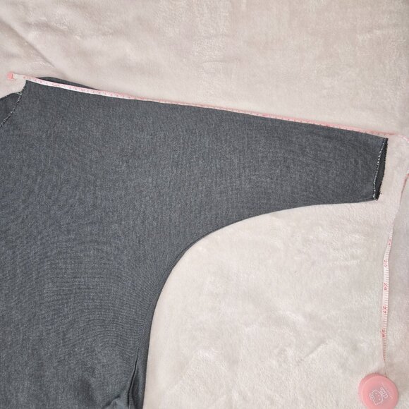 Batwing long sleeve oversized top in grey with metallic overlock seam - Picture 6 of 10